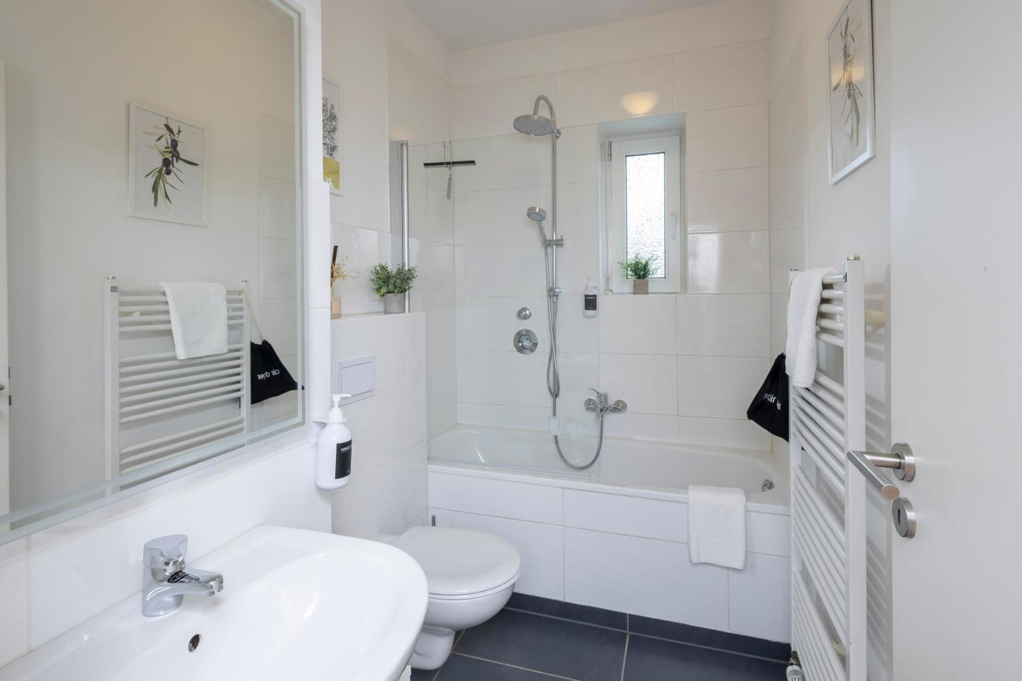 לברקוסן Olive Apartments - 2X Kingsize Betten - Sehr Zentral מראה חיצוני תמונה